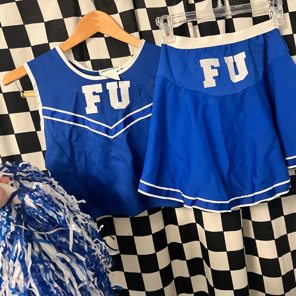 Cheerleader women’s Halloween Costume